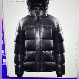 Aritzia The Super Puff Original Women’s Small